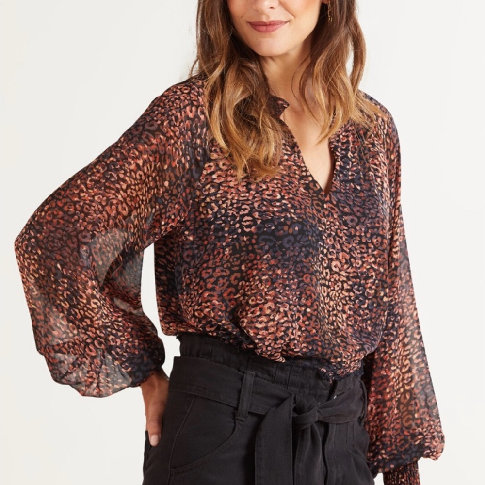 Evereve Leopard Print Blouse - Black and Brown